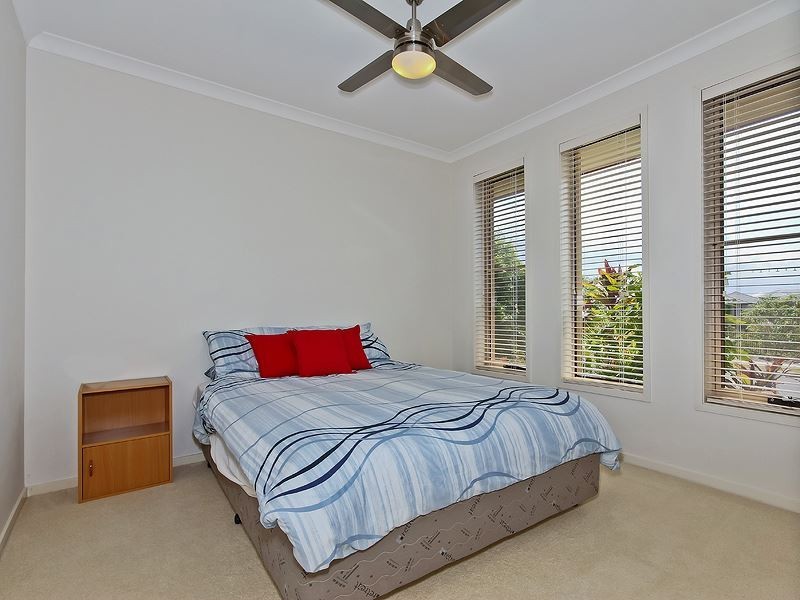 38 Menara Crescent, North Lakes QLD 4509