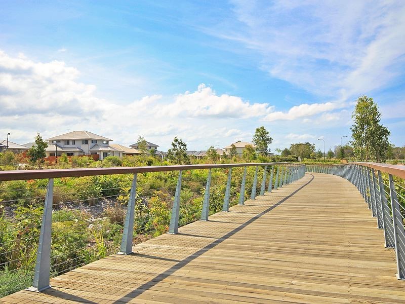 38 Menara Crescent, North Lakes QLD 4509