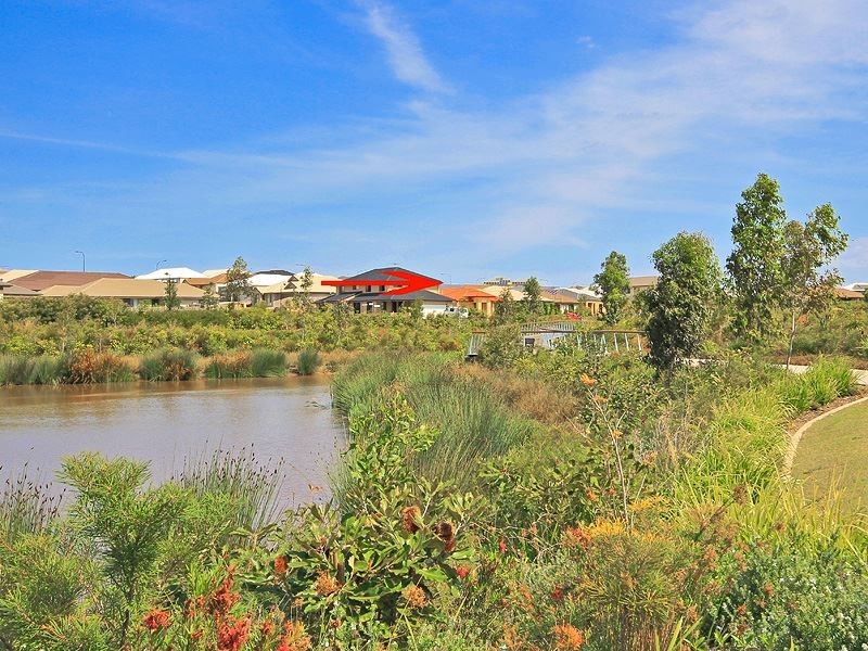 38 Menara Crescent, North Lakes QLD 4509