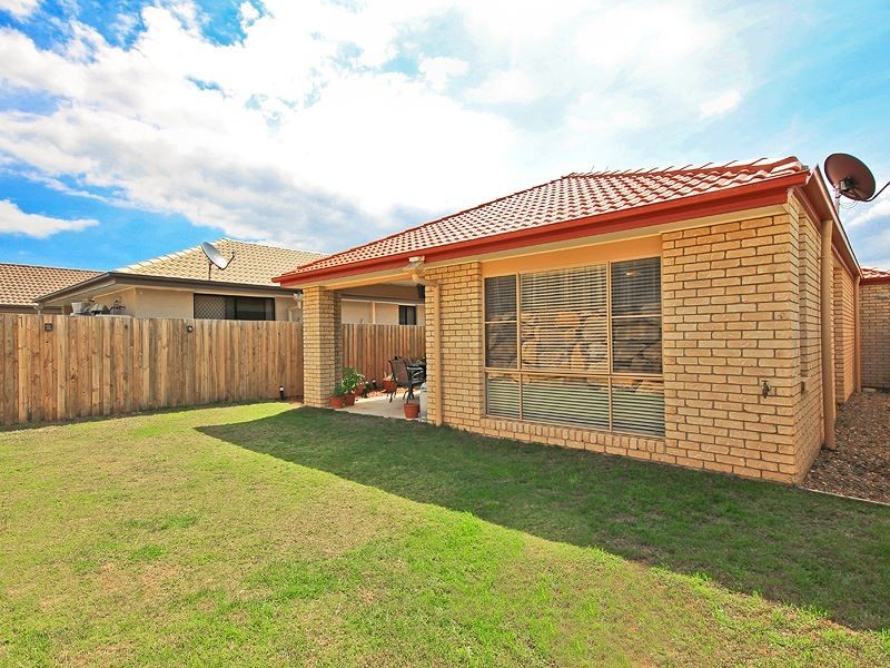 38 Menara Crescent, North Lakes QLD 4509