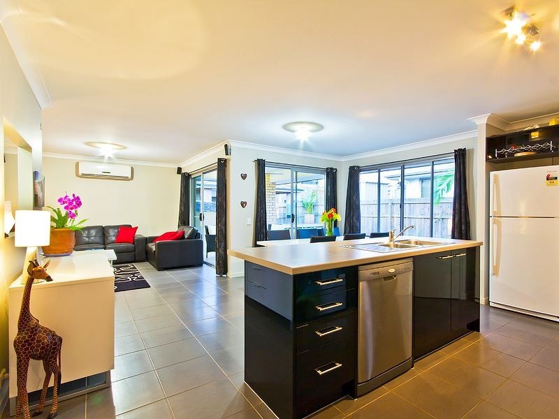 23 Cowen Terrace, North Lakes QLD 4509