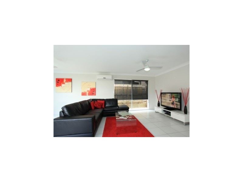 24 Chase Crescent, North Lakes QLD 4509