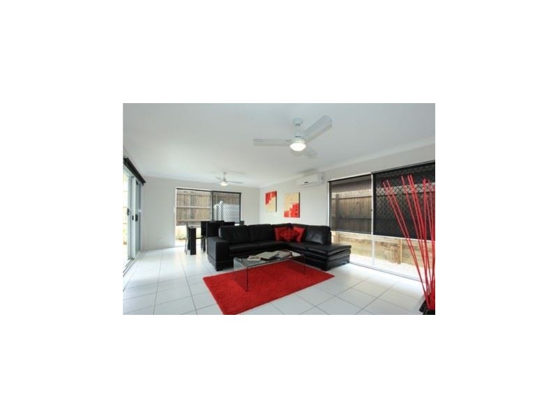 24 Chase Crescent, North Lakes QLD 4509