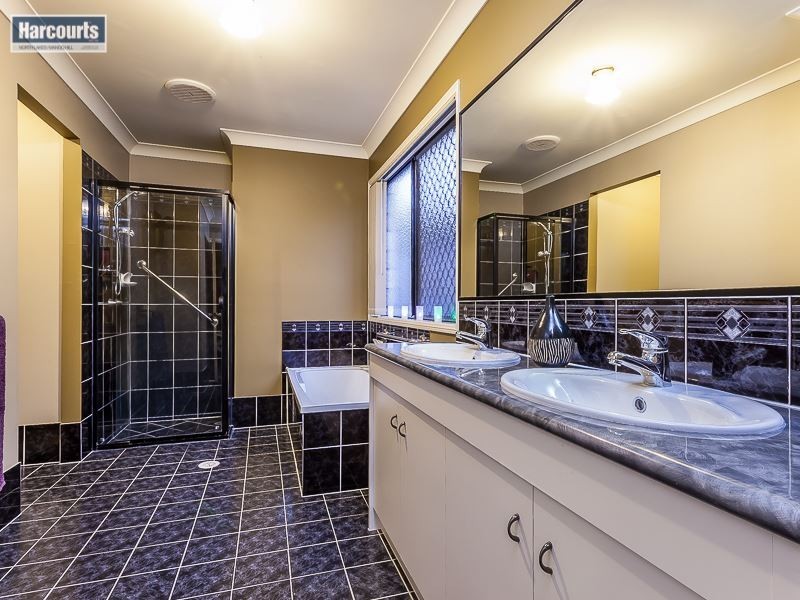 12 Crawford Street, North Lakes QLD 4509