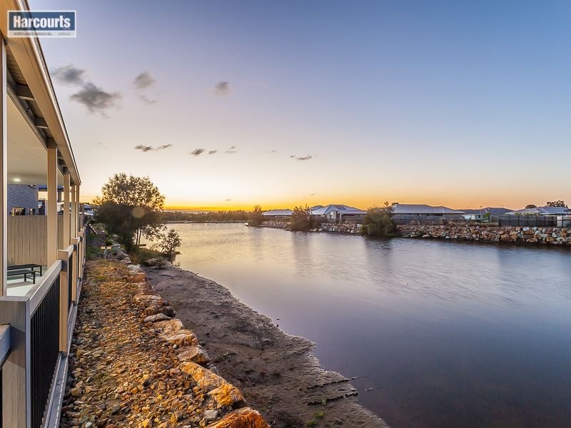 8 Coffey Court, Beachmere QLD 4510