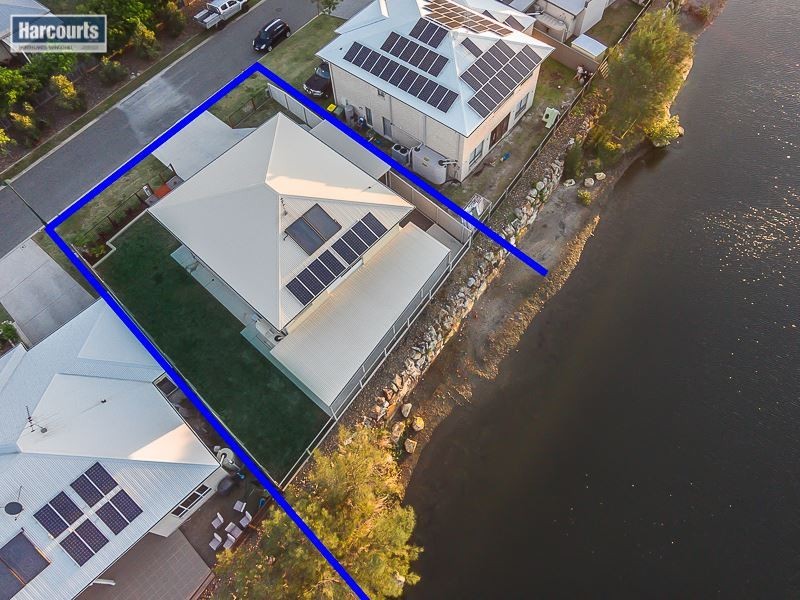 8 Coffey Court, Beachmere QLD 4510