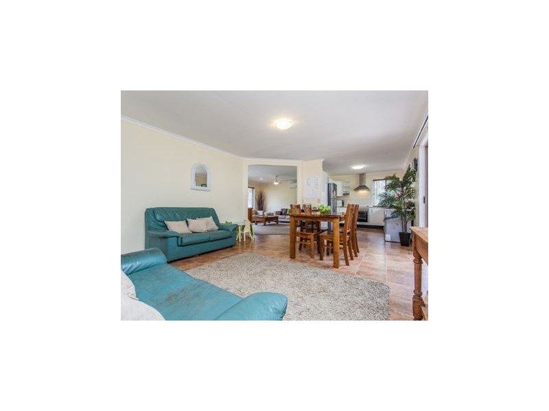 22 Cania Crescent, Petrie QLD 4502