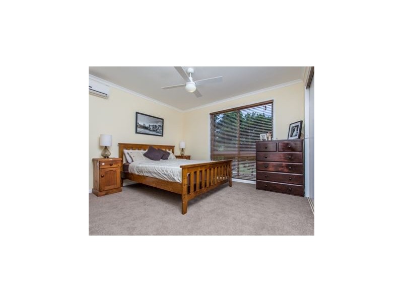 22 Cania Crescent, Petrie QLD 4502