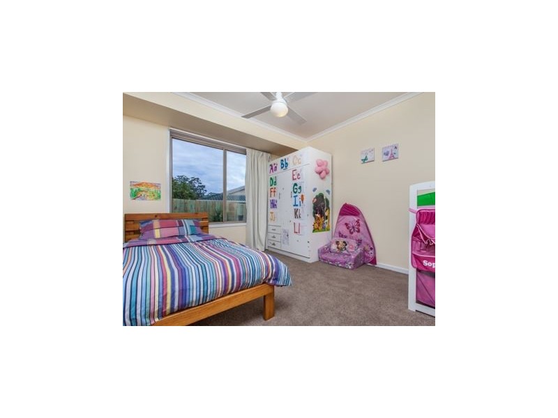 22 Cania Crescent, Petrie QLD 4502