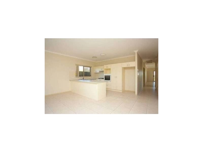 5 Kurrajong Circuit, North Lakes QLD 4509