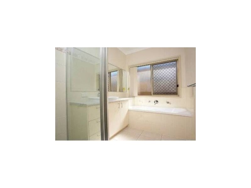 5 Kurrajong Circuit, North Lakes QLD 4509