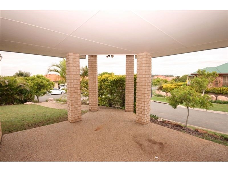 18 Southerden Drive, North Lakes QLD 4509