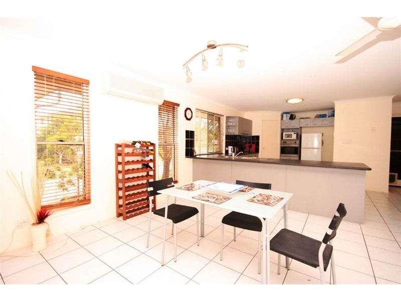 18 Southerden Drive, North Lakes QLD 4509