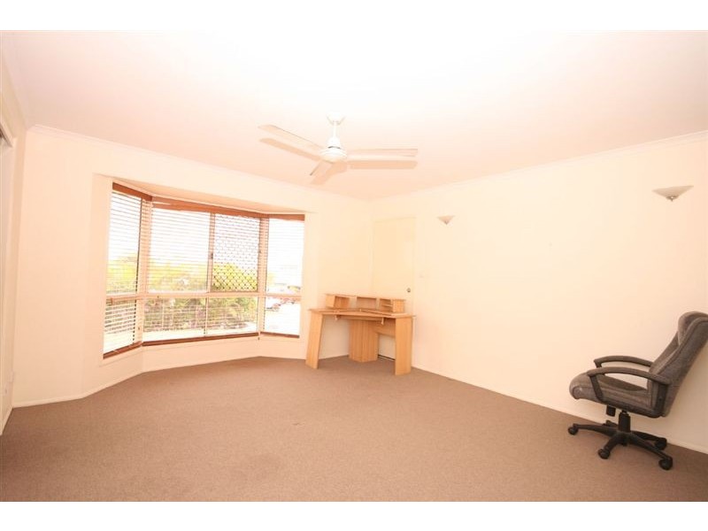 18 Southerden Drive, North Lakes QLD 4509