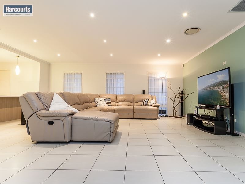 9 Holly Crescent, Griffin QLD 4503