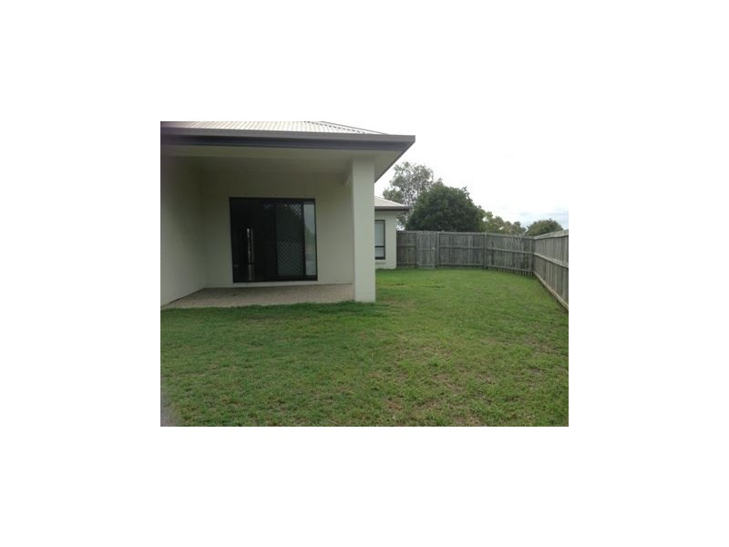 10 Dingo street, North Lakes QLD 4509