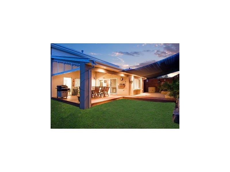 14 Nicklaus Parade, North Lakes QLD 4509