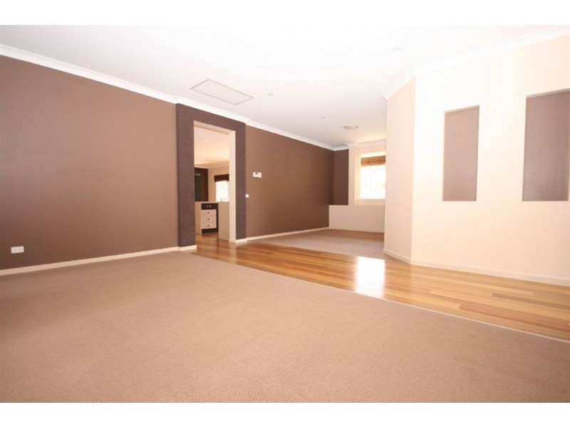 33 Midyim Street, North Lakes QLD 4509