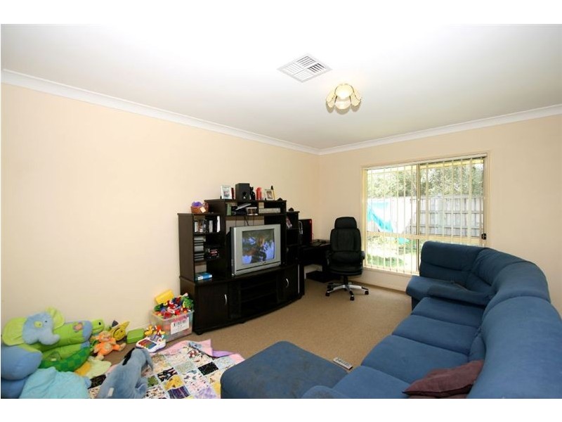 10 Knox Street, North Lakes QLD 4509