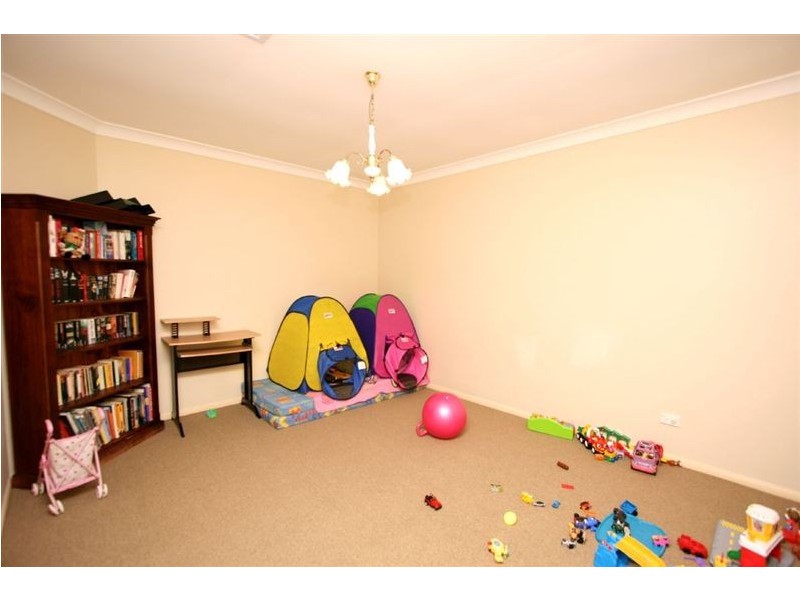 10 Knox Street, North Lakes QLD 4509