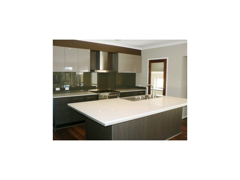 18 Bellenden, North Lakes QLD 4509