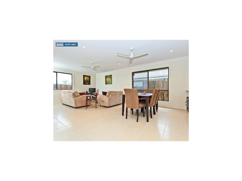 16 Severn Crescent, North Lakes QLD 4509