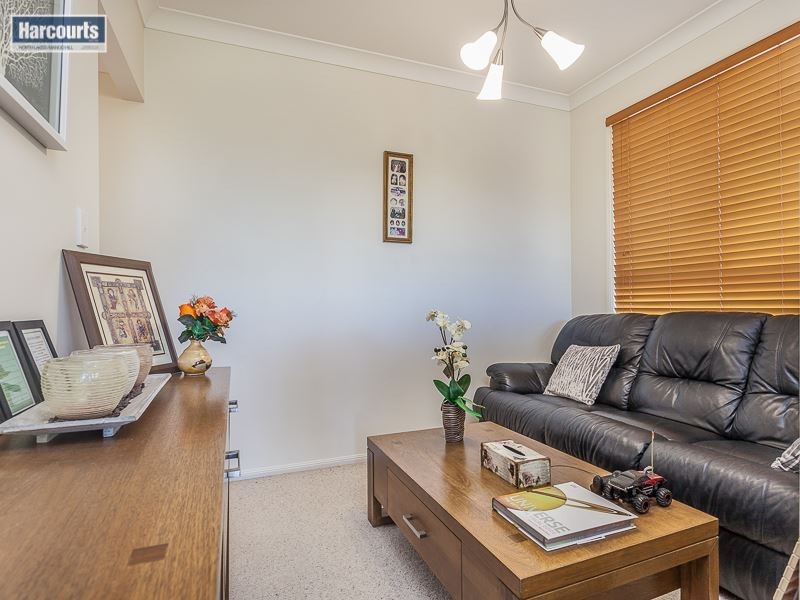 42 Lochside Drive, North Lakes QLD 4509