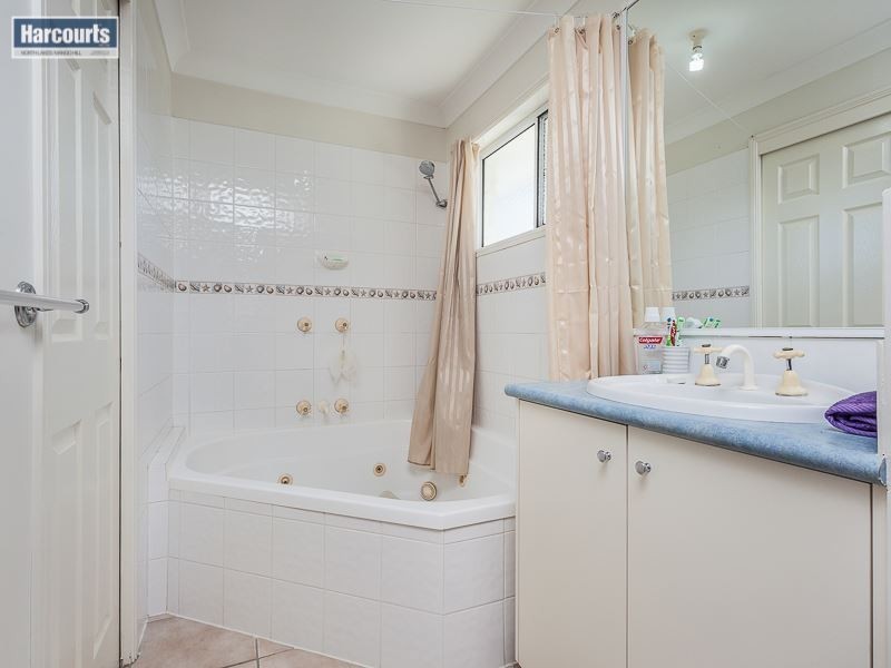 42 Lochside Drive, North Lakes QLD 4509