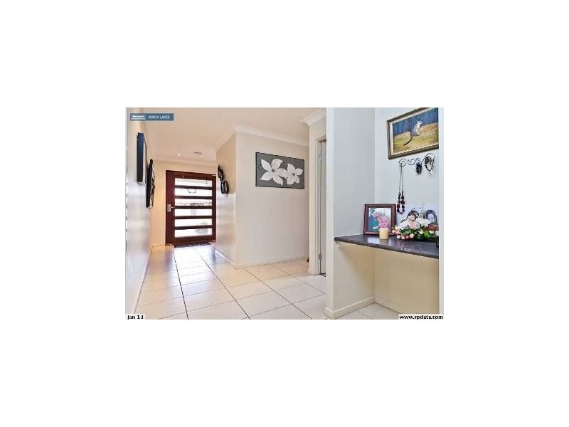 8 Chrysler Parade, North Lakes QLD 4509