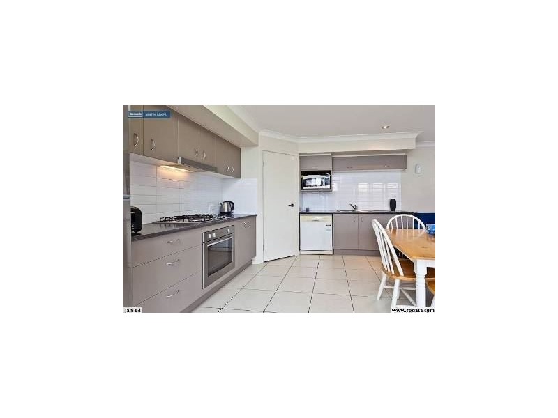 8 Chrysler Parade, North Lakes QLD 4509