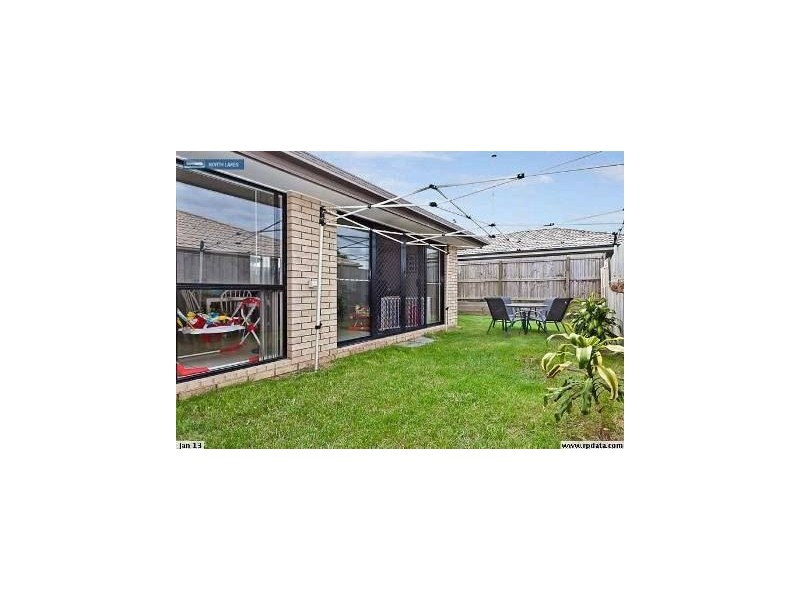 8 Chrysler Parade, North Lakes QLD 4509