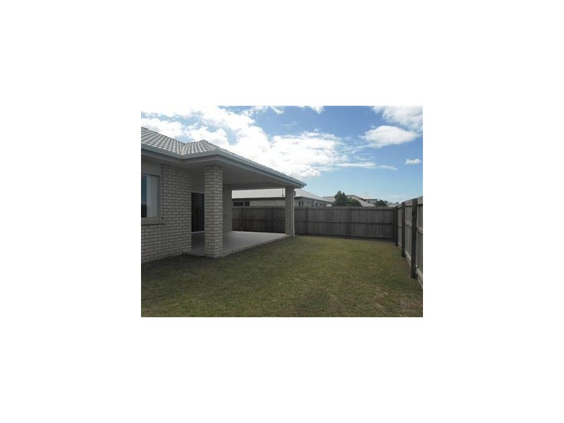 24 Rawlins Crescent, North Lakes QLD 4509