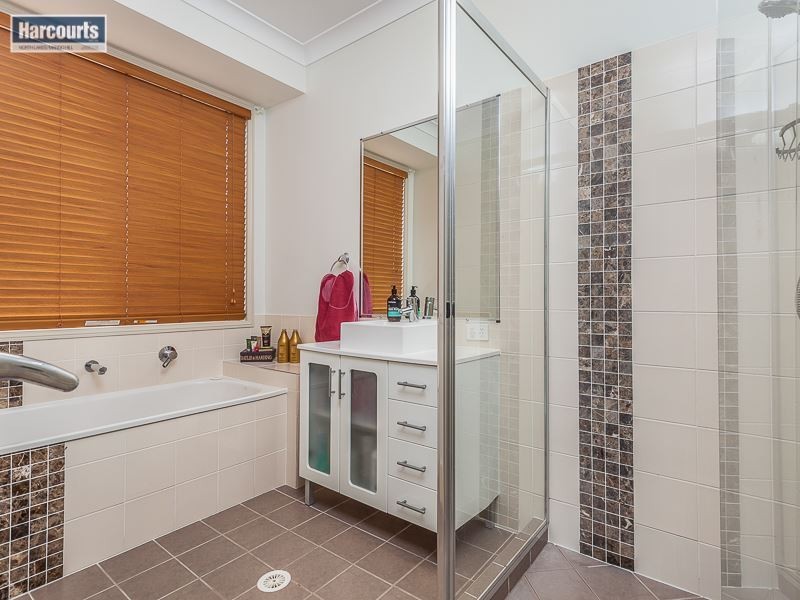 21 Kennedia Court, North Lakes QLD 4509