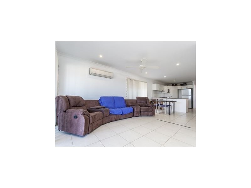 1/9 Lorikeet Parade, Dakabin QLD 4503