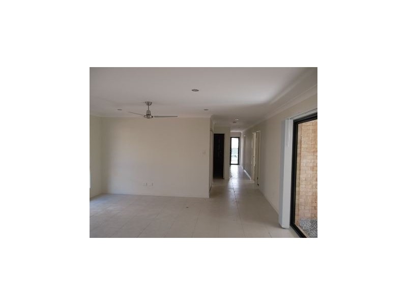 27 Bellthorpe Circuit, Kallangur QLD 4503