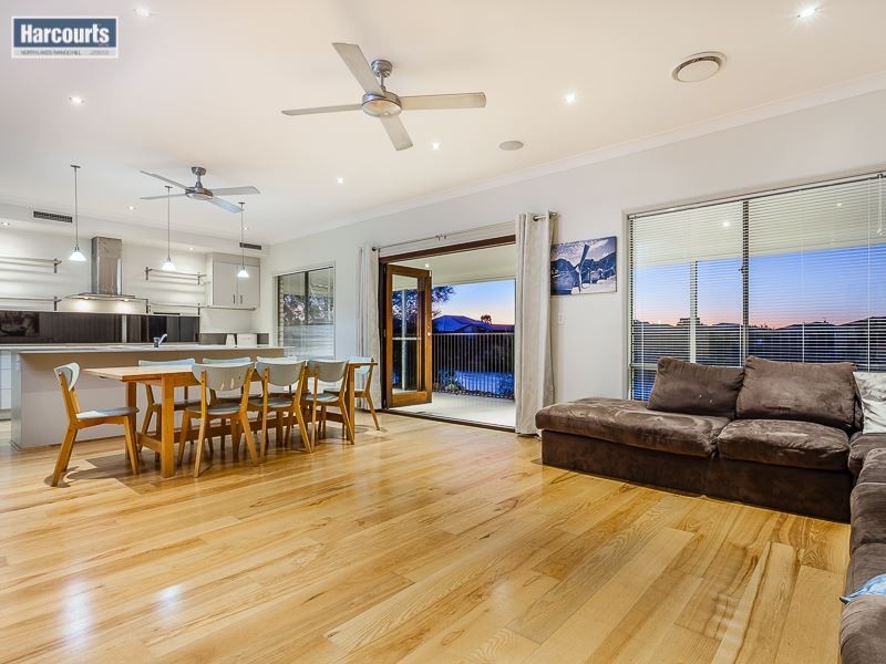 10 Coffey Court, Beachmere QLD 4510