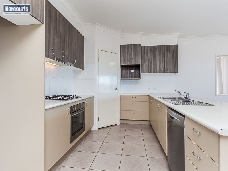 24 Rawlins Crescent, North Lakes QLD 4509