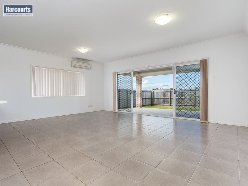 24 Rawlins Crescent, North Lakes QLD 4509