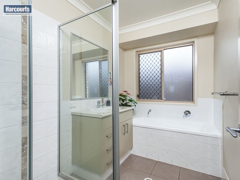 7 Sears Parade, North Lakes QLD 4509