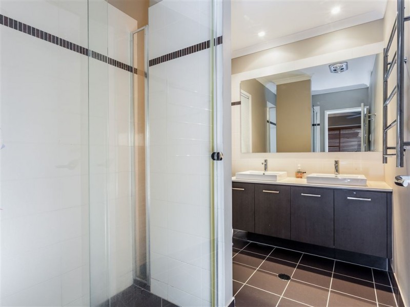 4 Melville Parade, North Lakes QLD 4509