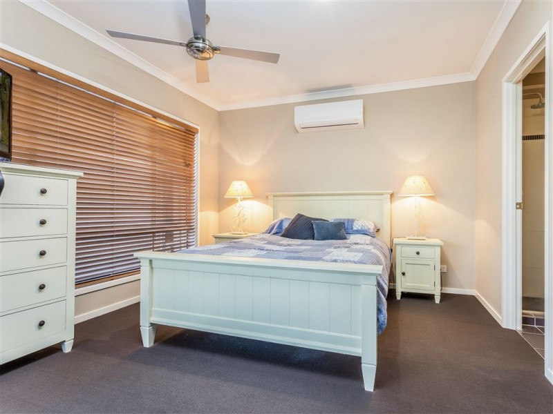 4 Melville Parade, North Lakes QLD 4509