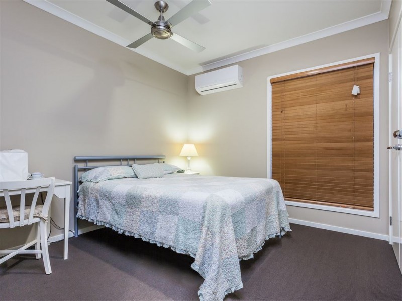 4 Melville Parade, North Lakes QLD 4509