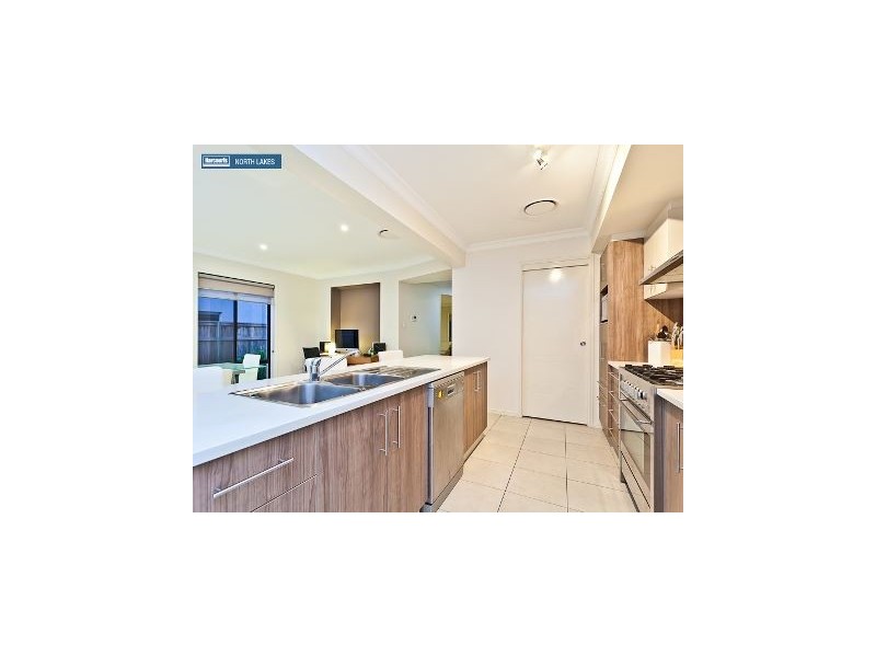 42 Nicklaus Parade, North Lakes QLD 4509
