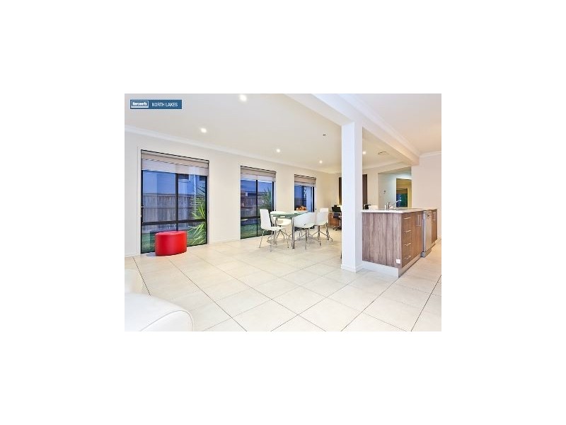 42 Nicklaus Parade, North Lakes QLD 4509