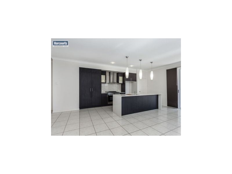 102 Mackintosh Dr, North Lakes QLD 4509