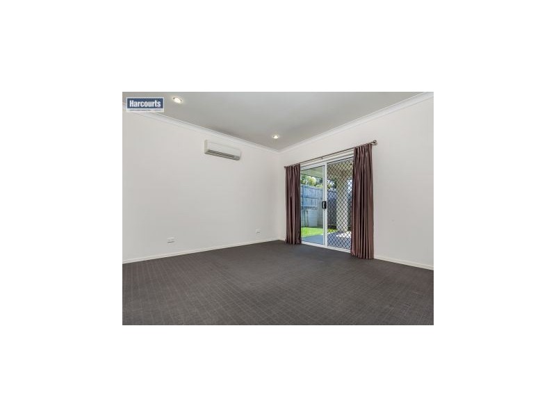 102 Mackintosh Dr, North Lakes QLD 4509