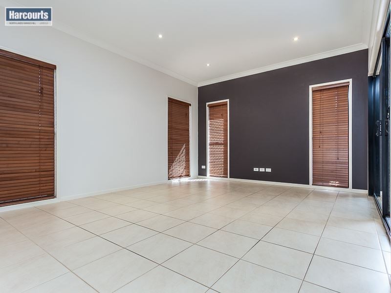 15 Turnstone Circuit, North Lakes QLD 4509