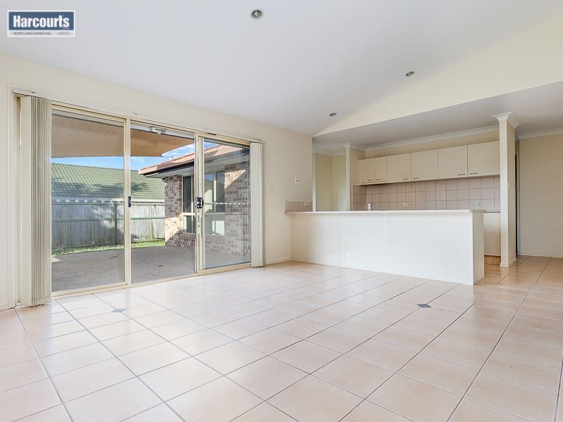 55 Hunter Circuit, Petrie QLD 4502
