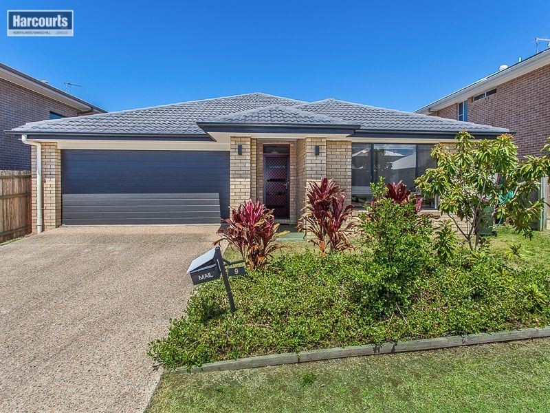 9 Dickson Crescent, North Lakes QLD 4509