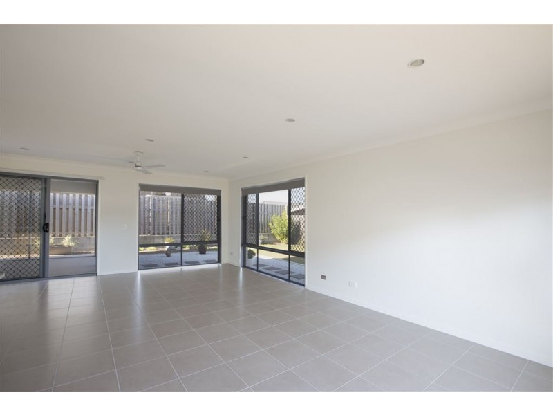 25 Kinsellas Road West, Mango Hill QLD 4509
